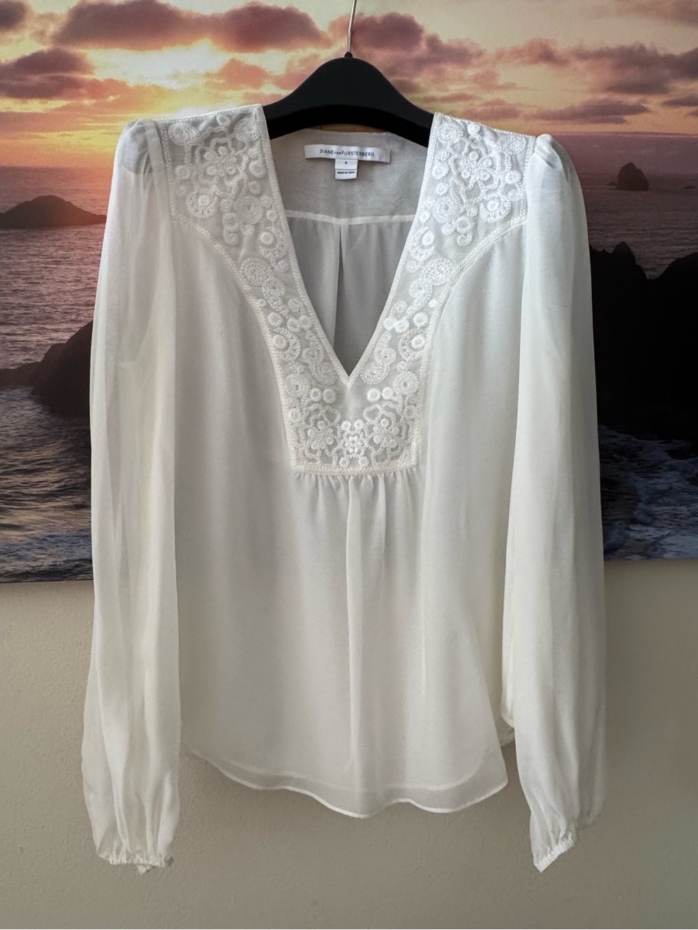 Diane Von Furstenberg White Embroidered V-Neck Silk Blouse/4/ New
